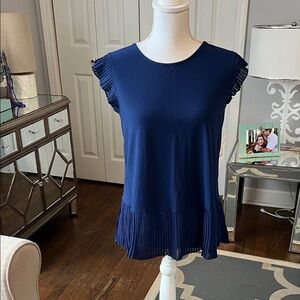 89th & Madison Navy Blue Pleated Women's Top Size Small NWT